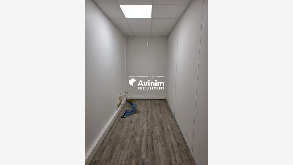 Bureaux 107m² R+1 à louer à Montpellier Garosud