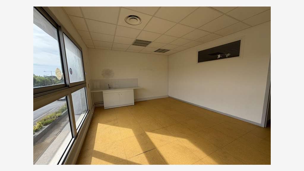 Bureaux 65m² à louer à Montpellier Croix d'Argent