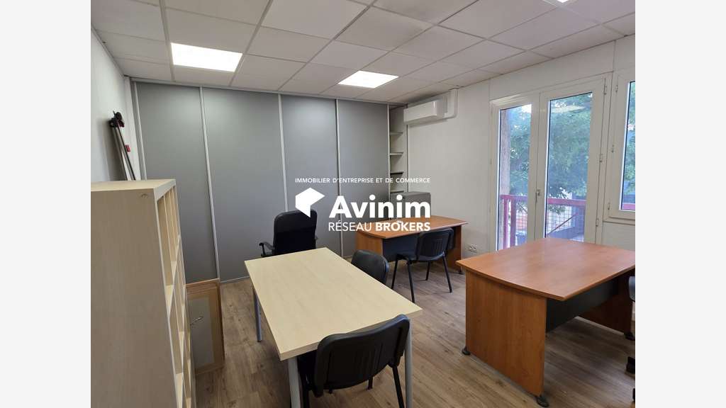 Bureau 65m² à louer Montpellier Prés d'Arènes