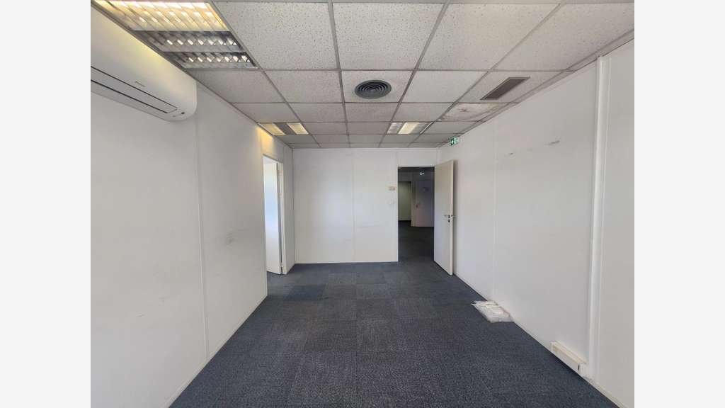 A louer bureaux 83m² à Montpellier Près d'Arènes 