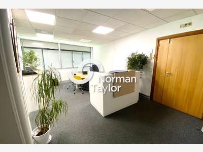 Bureaux 120m² RDC à louer Montpellier