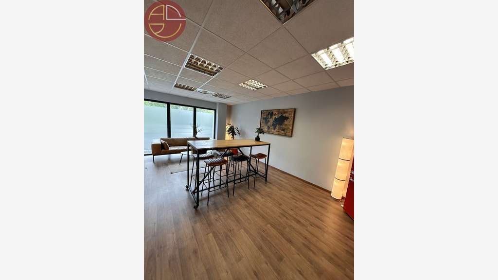 Location bureaux 167m² R+1 à Montrabé