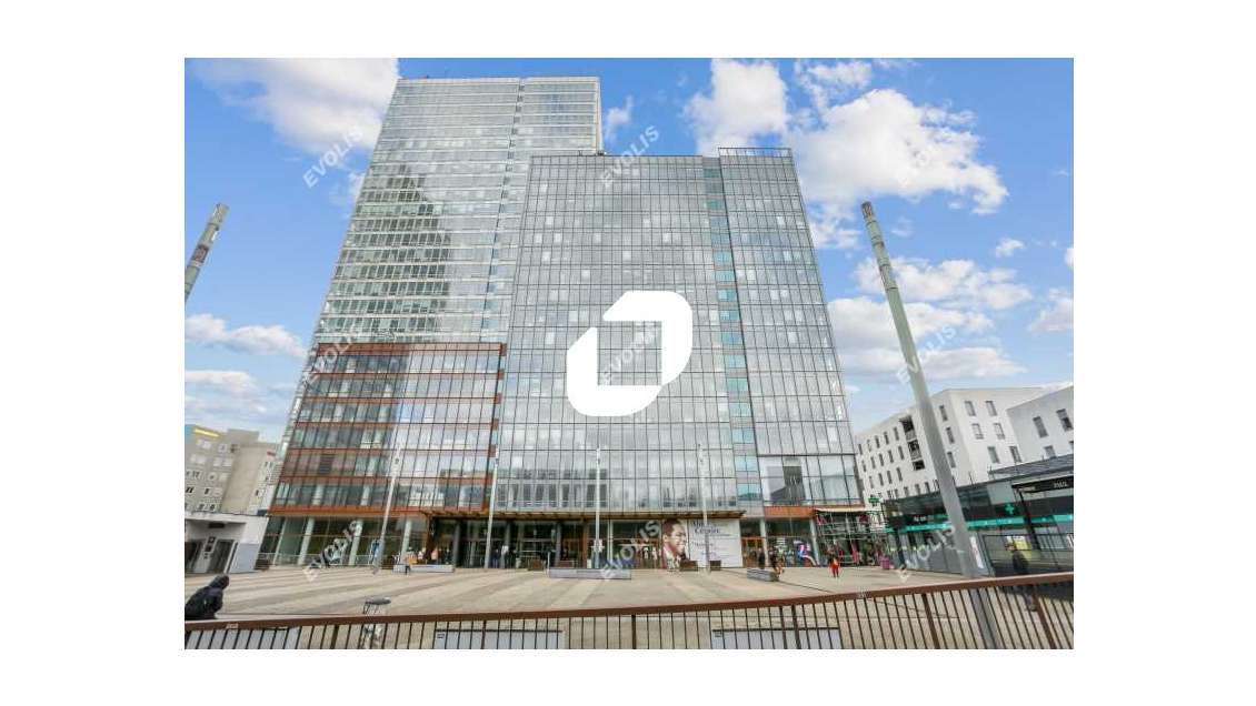 A louer Bureaux 866m² Montreuil