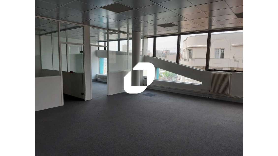 A louer Bureaux 496m² Montreuil