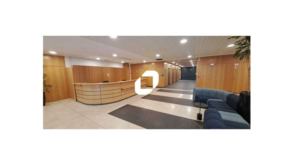 A louer Bureaux 3819m² Montreuil