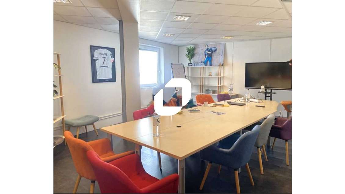 A louer Bureaux 738m² Montreuil