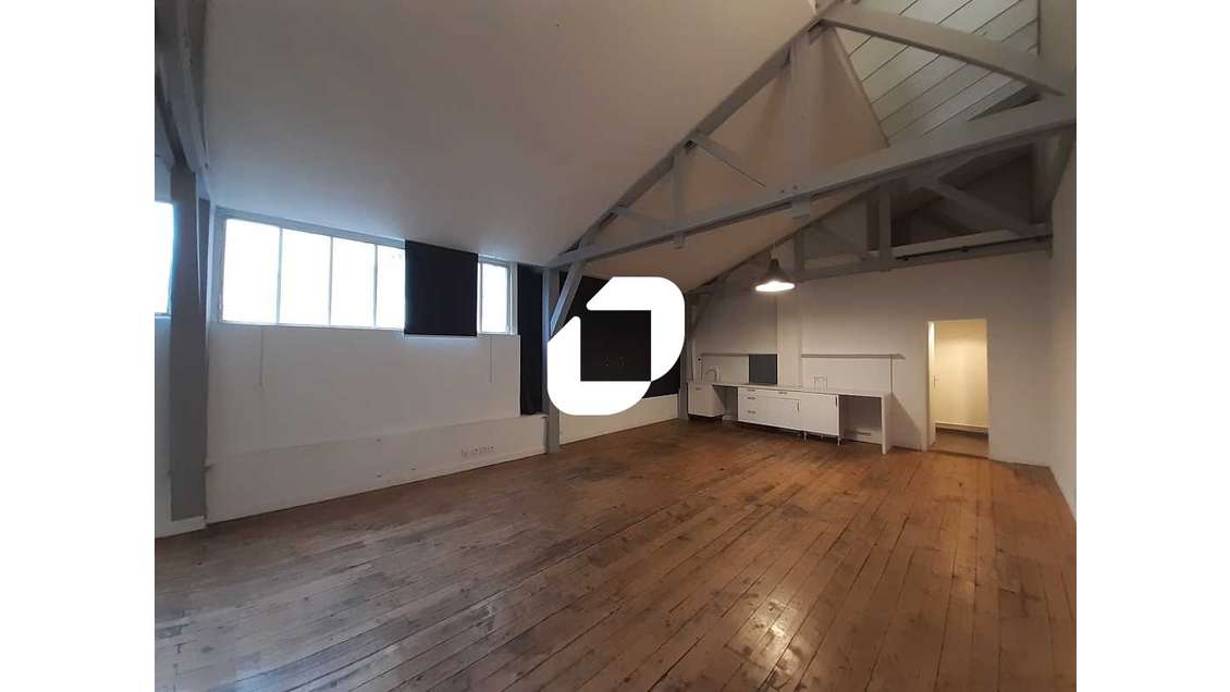 A louer Bureaux 84m² Montreuil