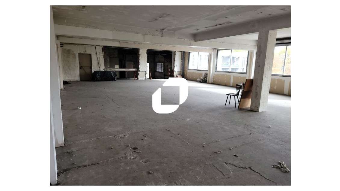 A louer Bureaux 230m² Montreuil