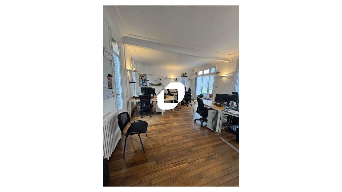 A louer Bureaux 300m² Montreuil