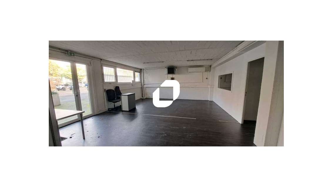 A louer Bureaux 352m² Montreuil