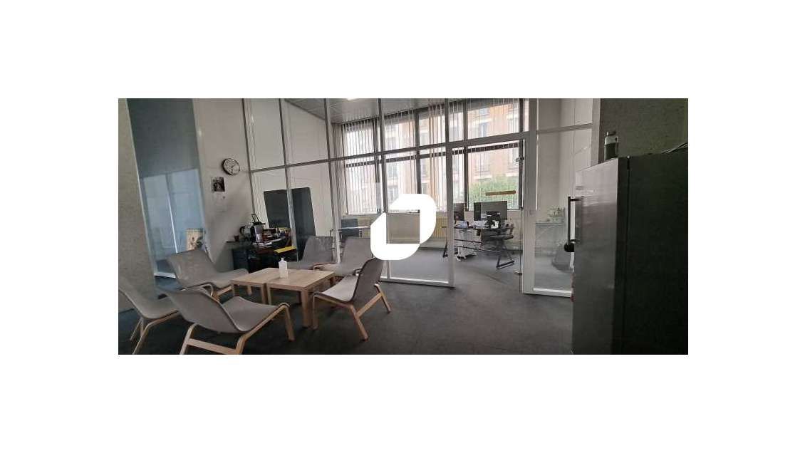 A louer Bureaux 240m² Montreuil