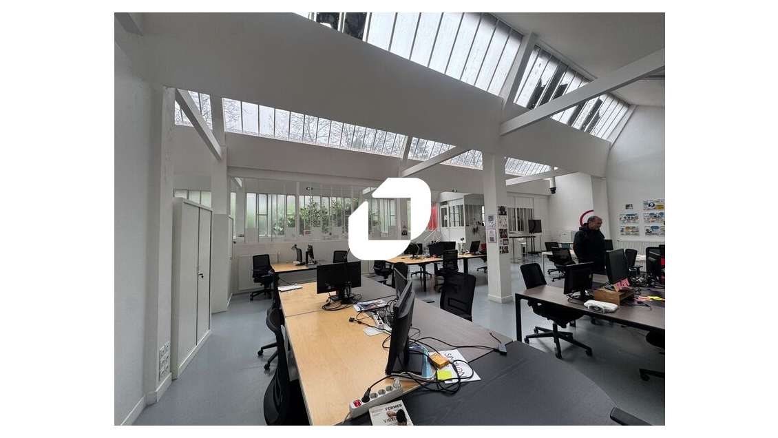 A louer Bureaux 360m² Montreuil