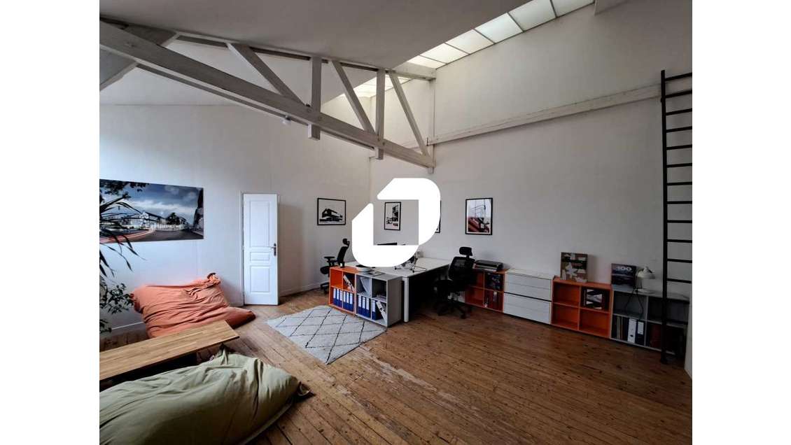 A louer Bureaux 92m² Montreuil