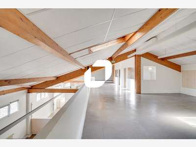 A louer Bureaux 602m² Montreuil