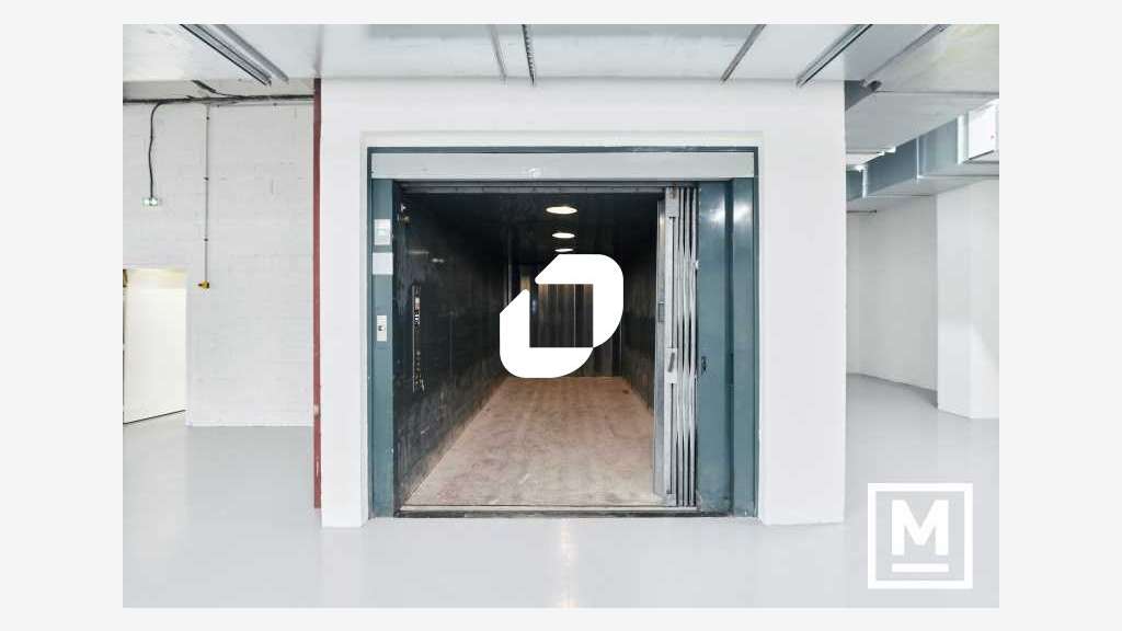 A louer Bureaux 955m² Montreuil