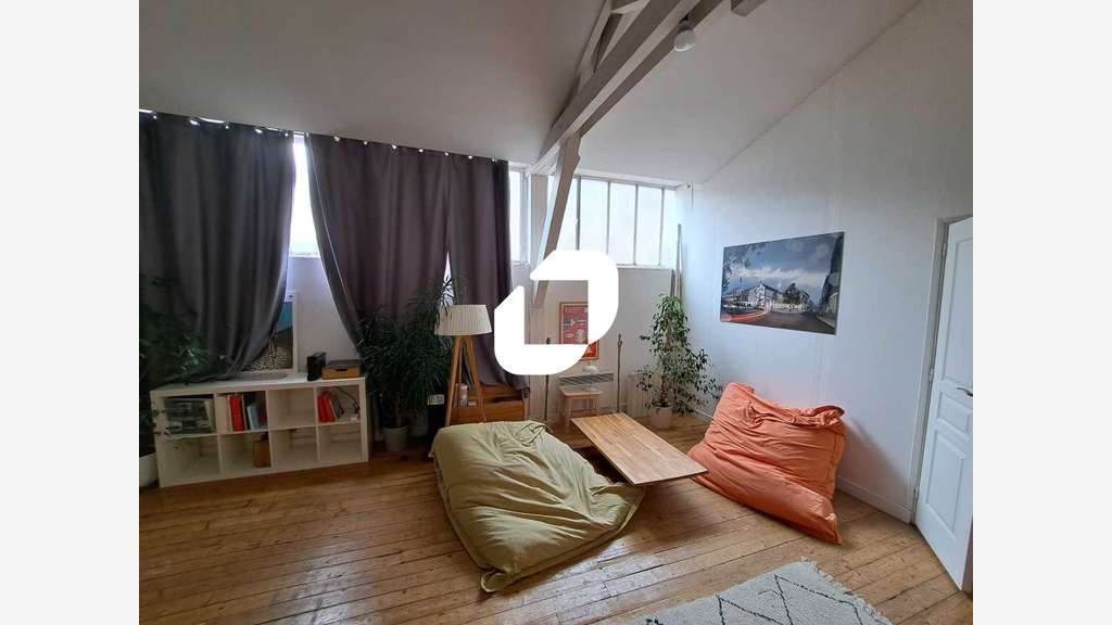 A louer Bureaux 163m² Montreuil