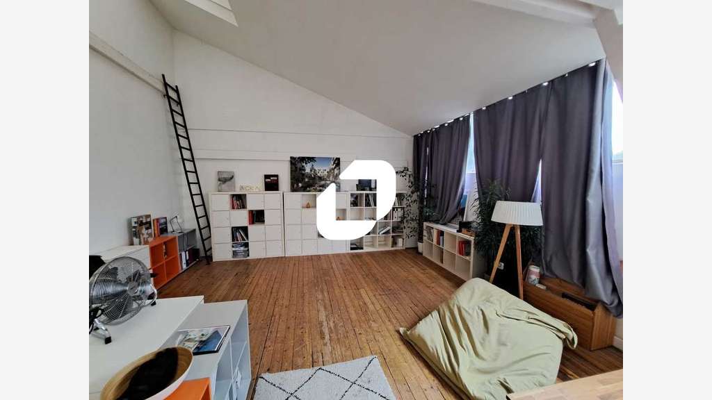 A louer Bureaux 163m² Montreuil