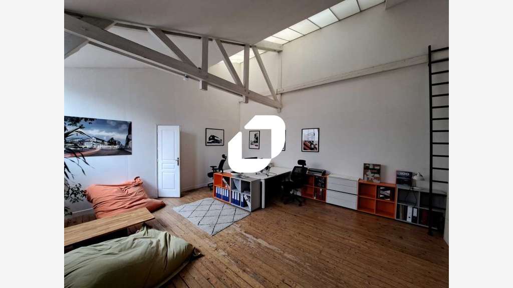A louer Bureaux 163m² Montreuil