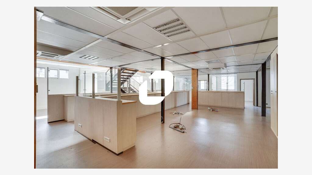 A louer Bureaux 710m² Montreuil