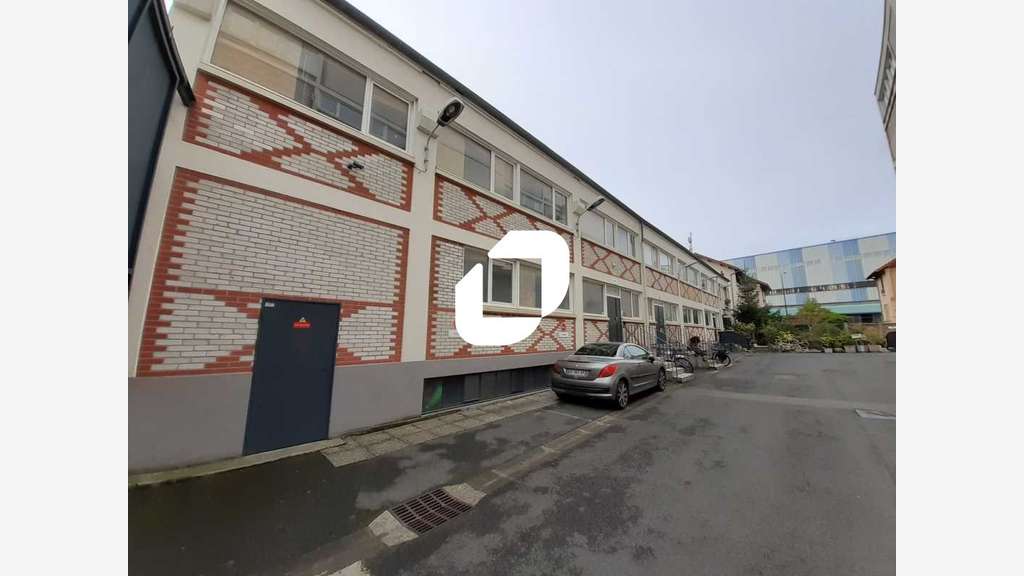 A louer Bureaux 559m² Montreuil