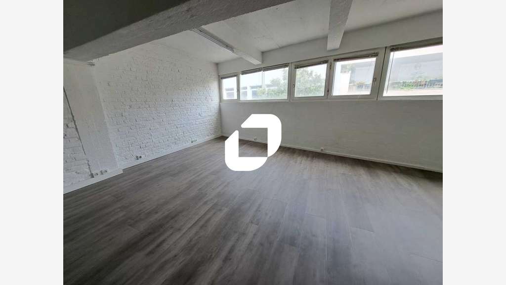 A louer Bureaux 559m² Montreuil