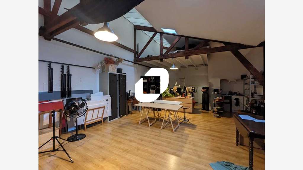 A louer Bureaux 319m² Montreuil