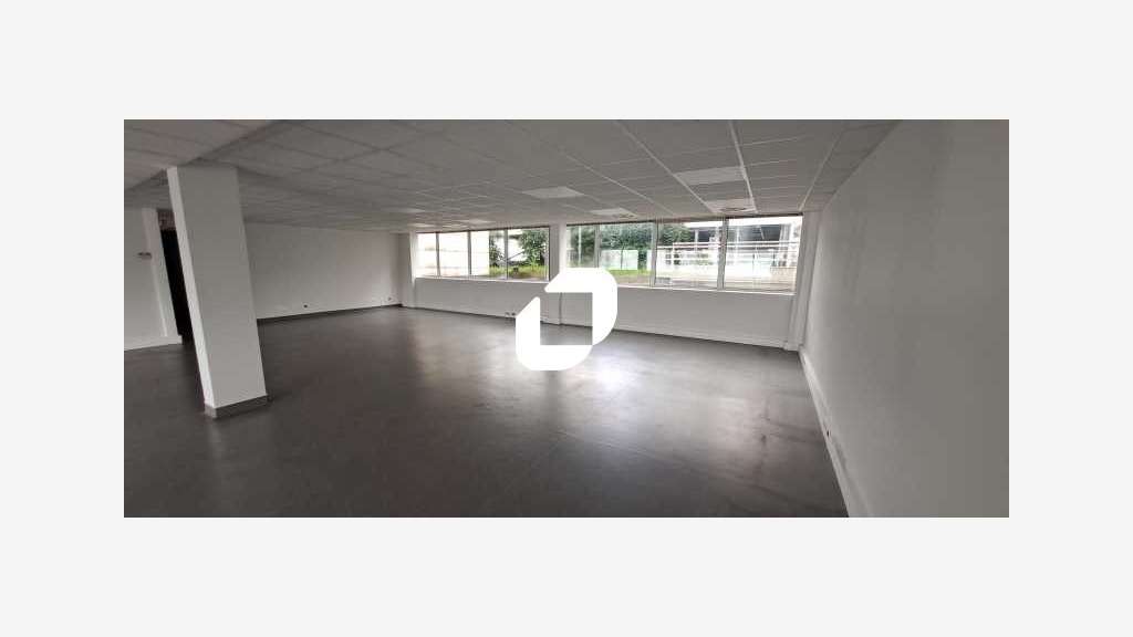 A louer Bureaux 3396m² Montreuil