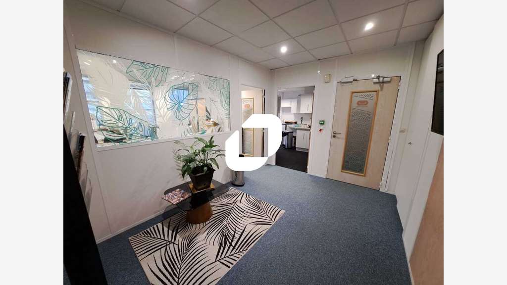 A louer Bureaux 370m² Montreuil