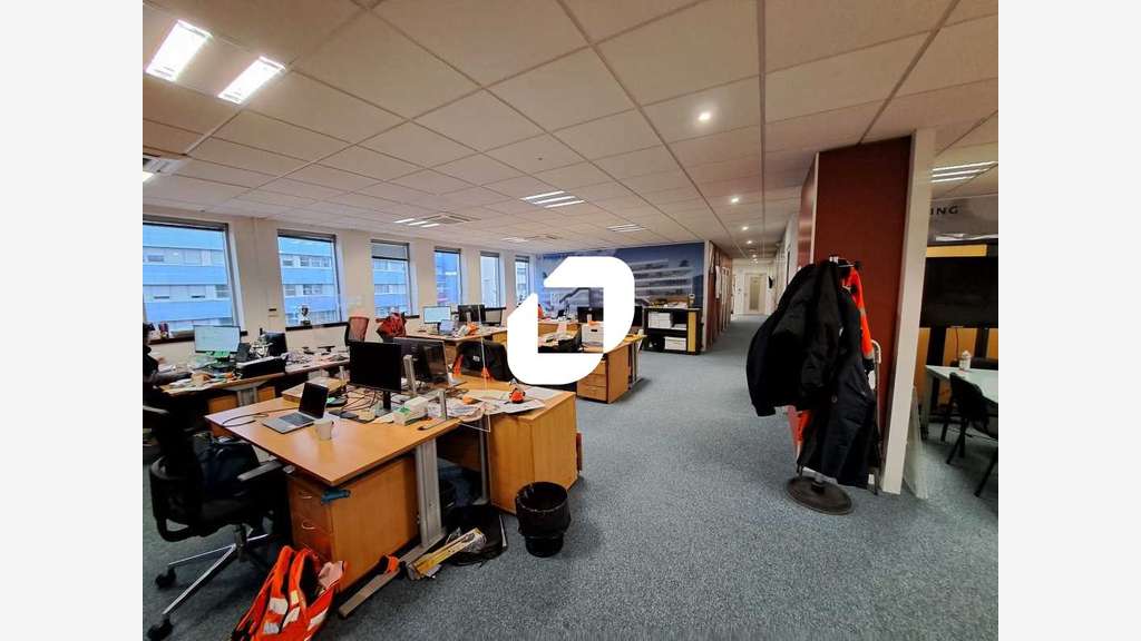 A louer Bureaux 370m² Montreuil