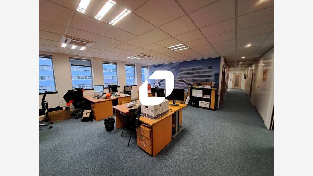 A louer Bureaux 370m² Montreuil