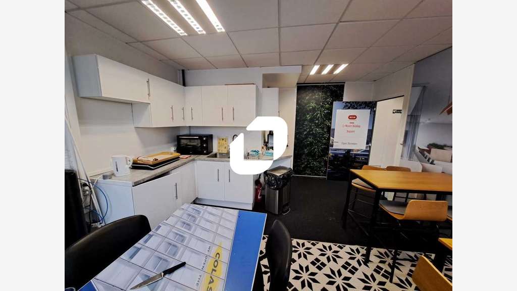A louer Bureaux 370m² Montreuil