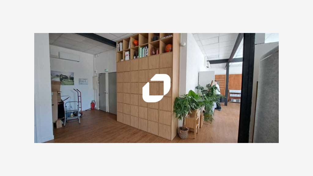 A louer Bureaux 260m² Montreuil