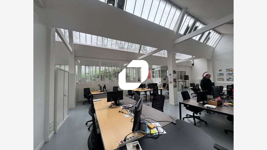 A louer Bureaux 360m² Montreuil