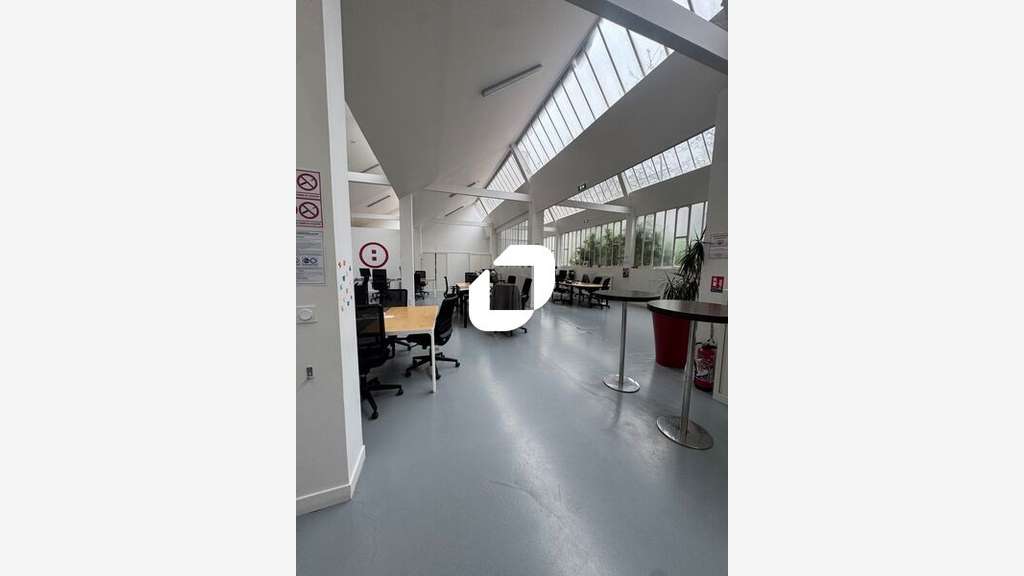 A louer Bureaux 360m² Montreuil