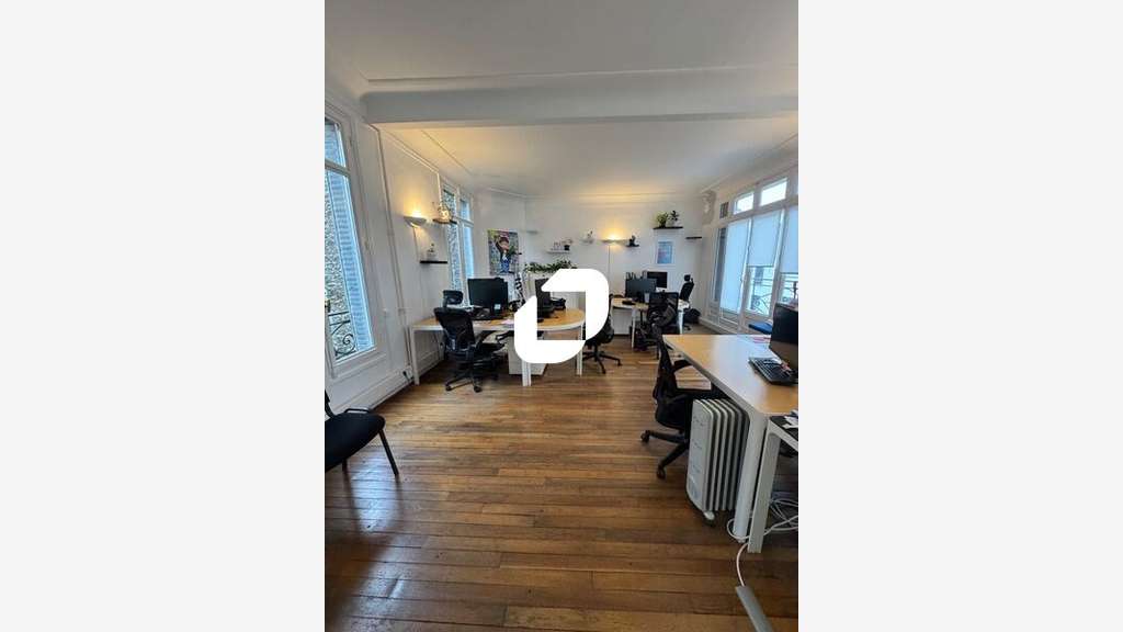 A louer Bureaux 300m² Montreuil