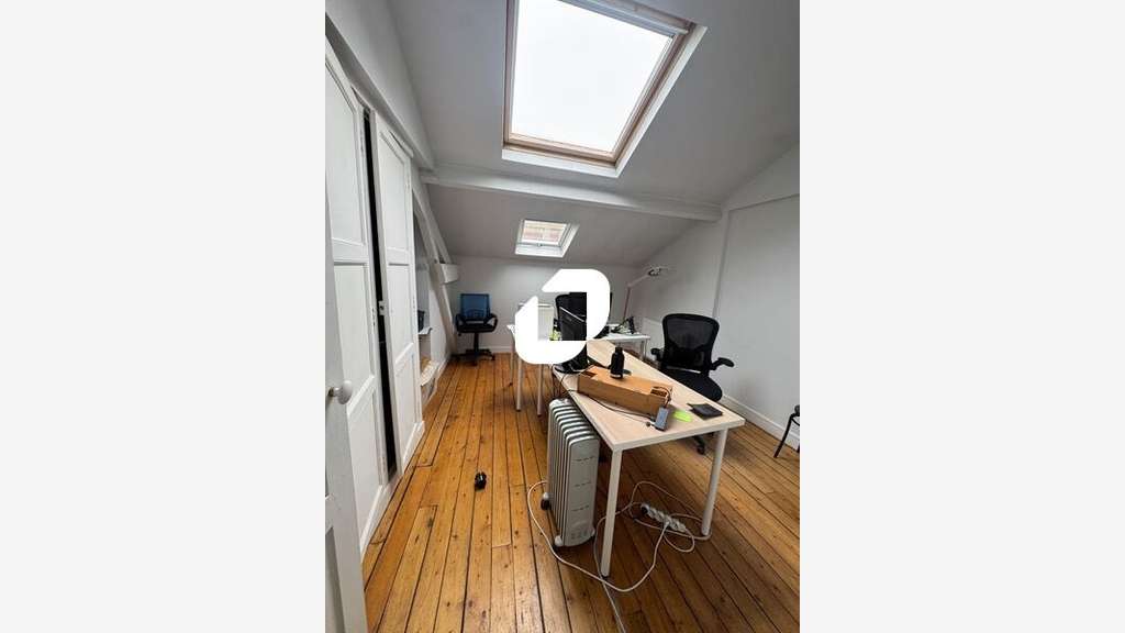A louer Bureaux 300m² Montreuil