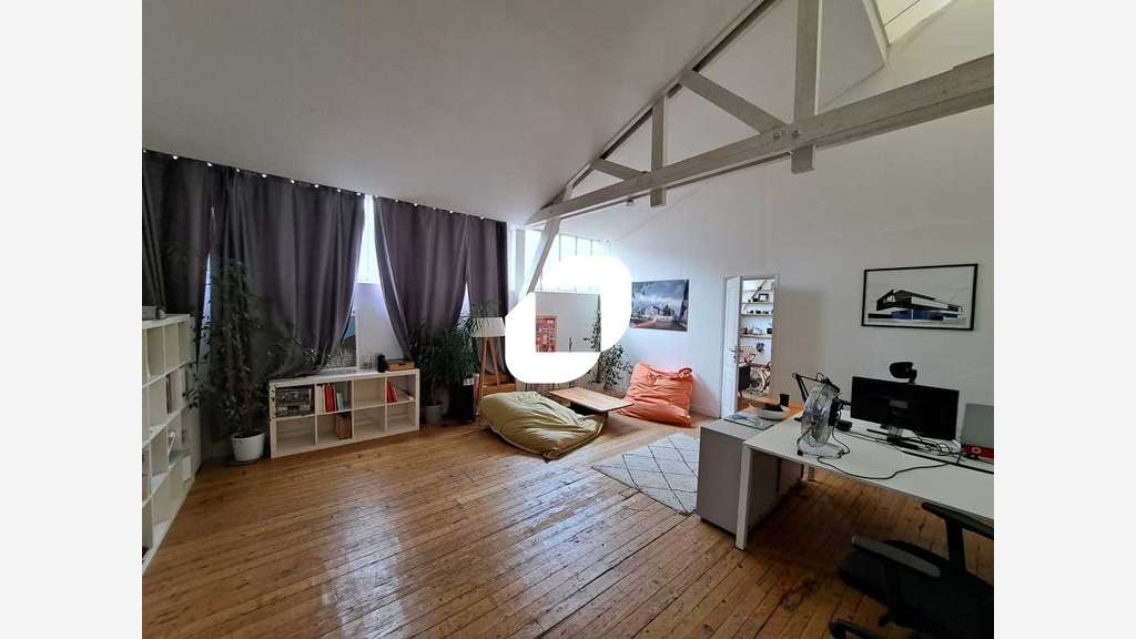 A louer Bureaux 92m² Montreuil