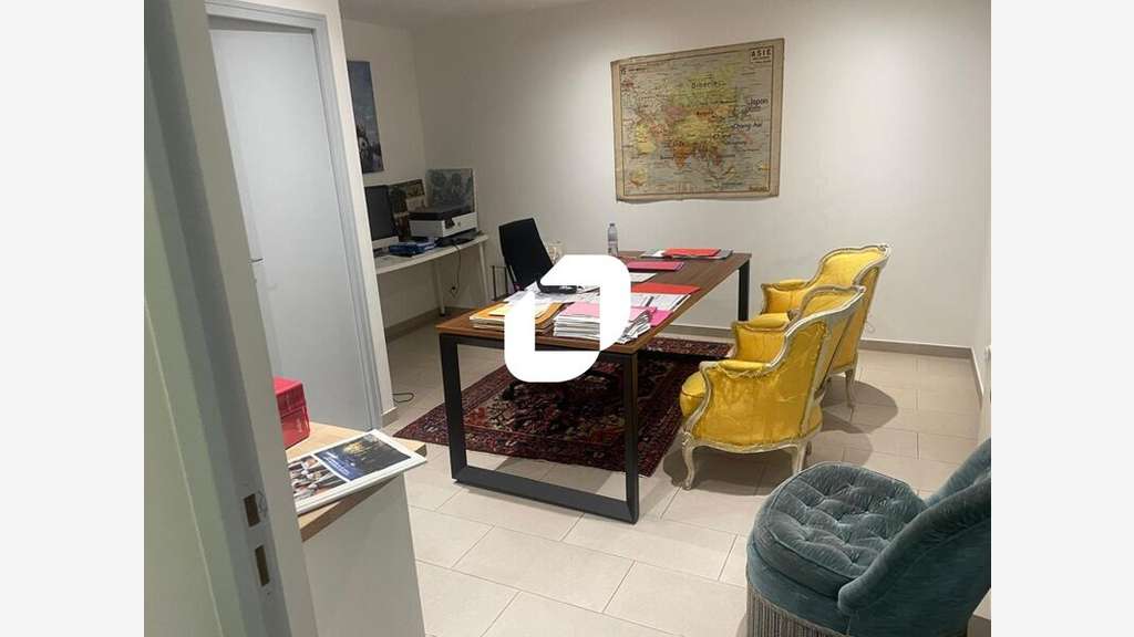 A louer Bureaux 108m² Montreuil