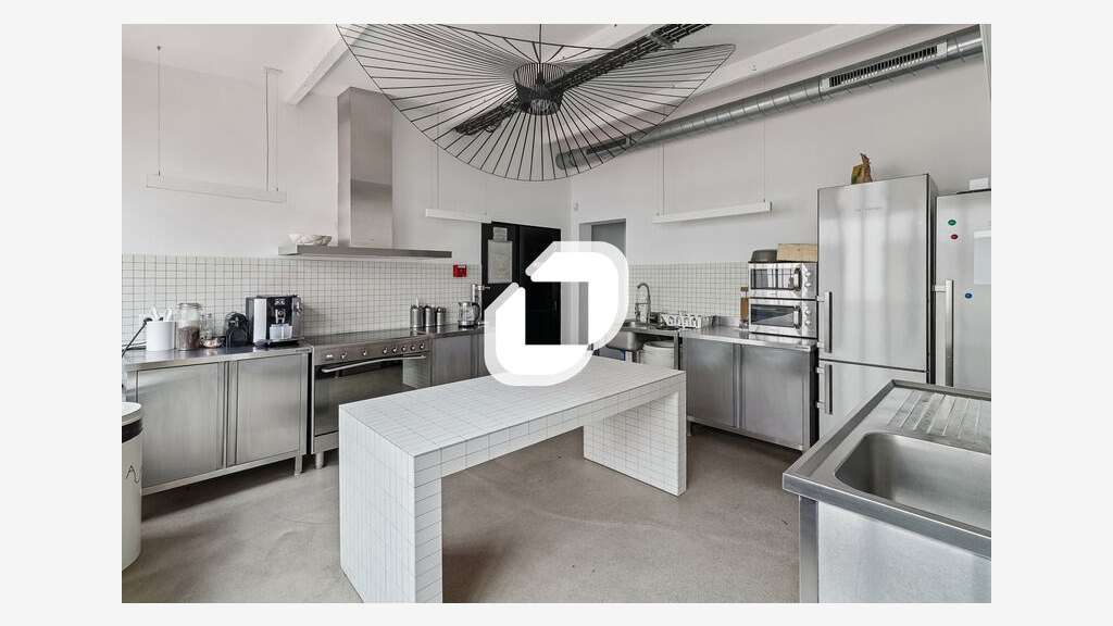 A louer Bureaux 663m² Montreuil