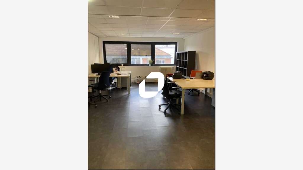 A louer Bureaux 738m² Montreuil