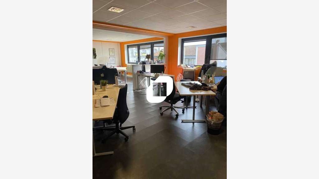 A louer Bureaux 738m² Montreuil