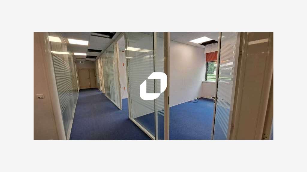 A louer Bureaux 2565m² Montreuil