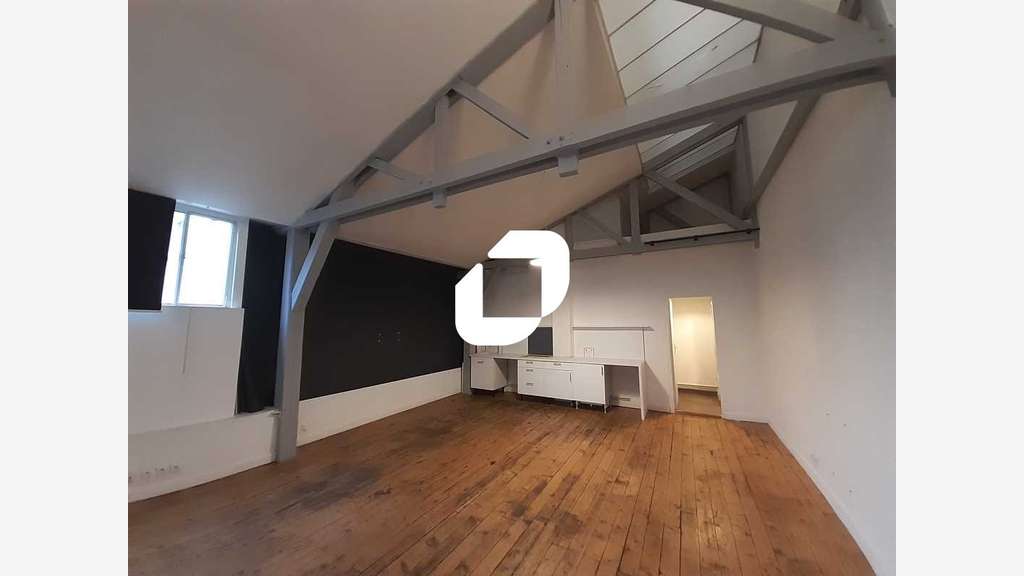 A louer Bureaux 84m² Montreuil