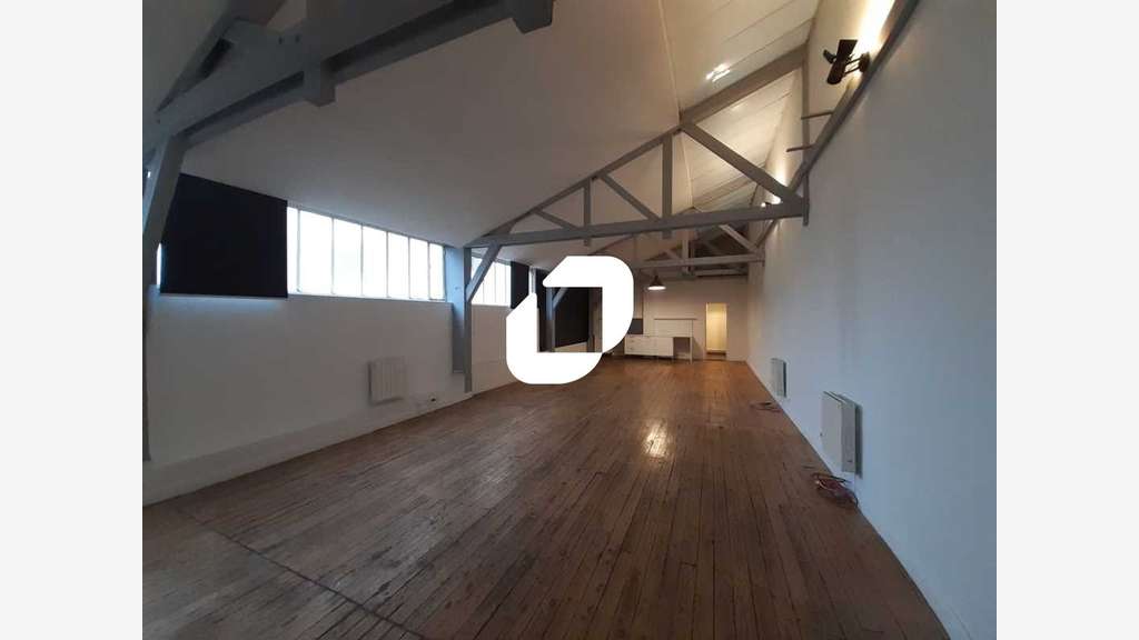 A louer Bureaux 84m² Montreuil