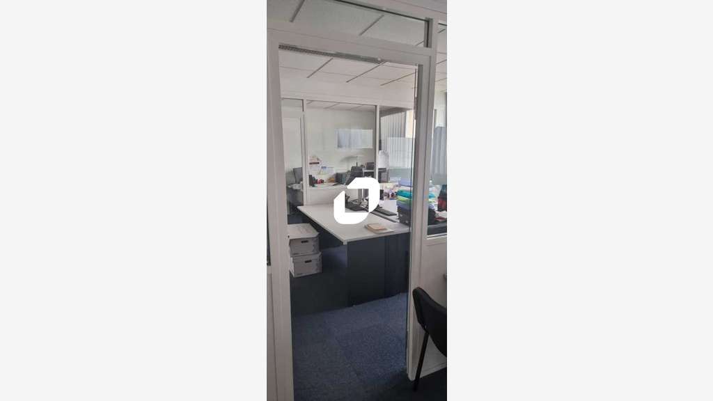A louer Bureaux 2400m² Montreuil