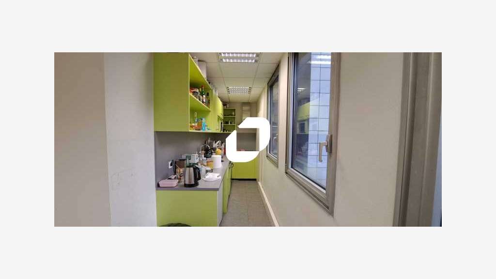 A louer Bureaux 368m² Montreuil