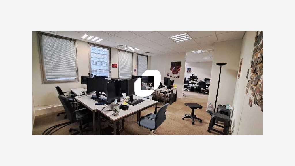 A louer Bureaux 368m² Montreuil