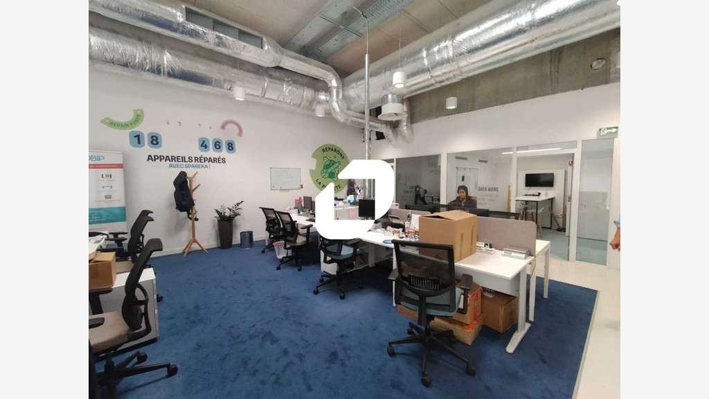A louer Bureaux 879m² Montreuil