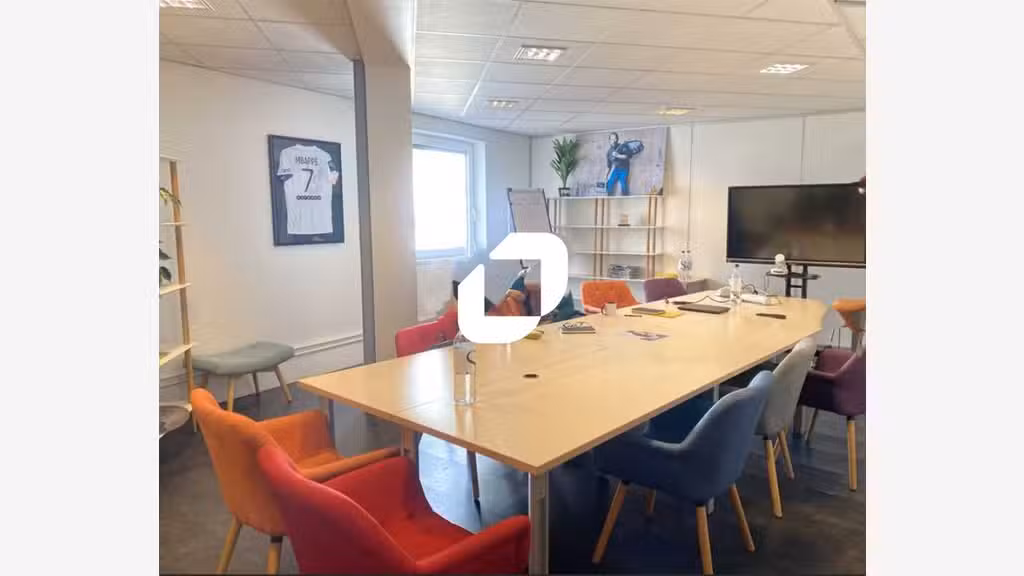 A louer Bureaux 738m² Montreuil