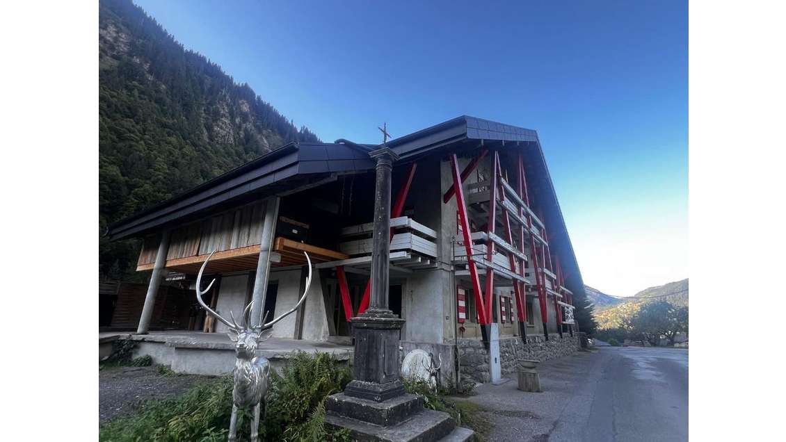 A louer local commercial 218m² - 74